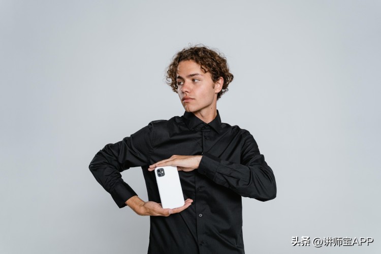 在全球范围内,微信用户达到12亿,微信营销七种模式